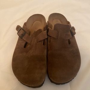 Dark brown suede gently used minor scuffs